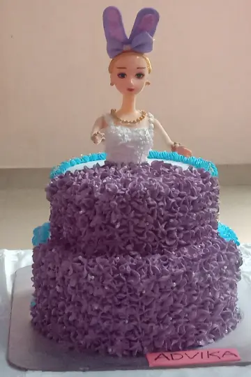 Doll cake black forest flavor